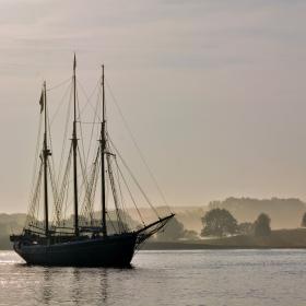 Skib på sundet, efterår